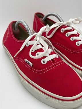 Vans Classic Red Canvas Sneakers Men's US 6 Women's US 7.5